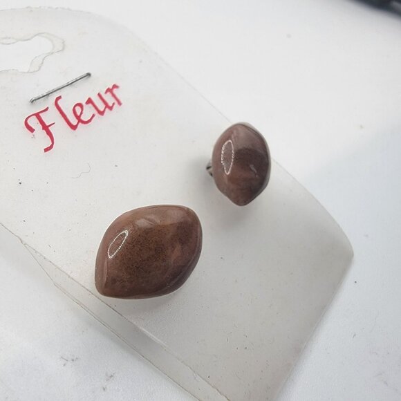 NOS Vintage Fleur Brown‎ Football Shaped Post Earrings NFL Superbowl Party - Picture 2 of 3
